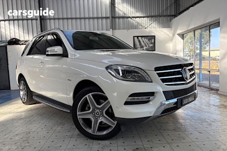White 2012 Mercedes-Benz ML350 Wagon Cdi Bluetec (4X4)