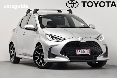 Silver 2025 Toyota Yaris Hatchback Sx Hybrid