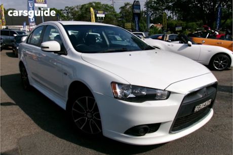 White 2015 Mitsubishi Lancer Sedan Es Sport