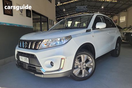 White 2021 Suzuki Vitara Wagon