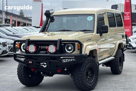 Beige 2023 Toyota Landcruiser Wagon Lc76 Gxl + Diff Locks