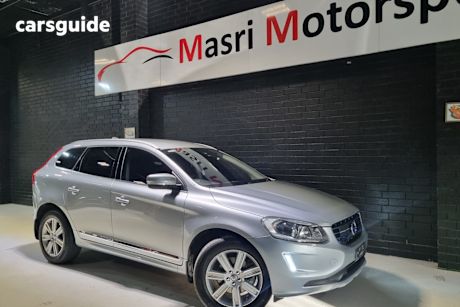 Silver 2015 Volvo XC60 Wagon D4 Luxury
