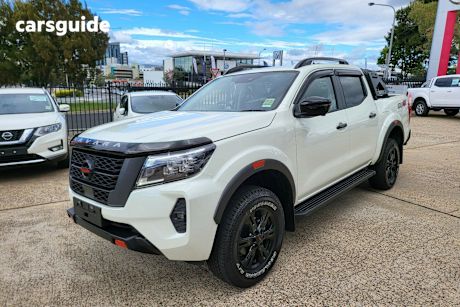 White 2025 Nissan Navara Dual Cab Pick-up Pro-4X (4X4)