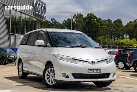 White 2014 Toyota Tarago Wagon Gli