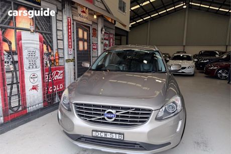 Gold 2015 Volvo XC60 Wagon T5 Luxury