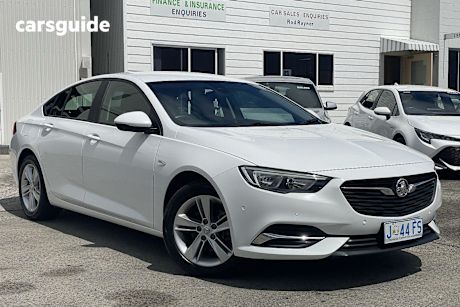 White 2019 Holden Commodore Liftback Lt