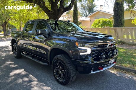 Grey 2024 Chevrolet Silverado Crew Cab Pickup 1500 Zr2