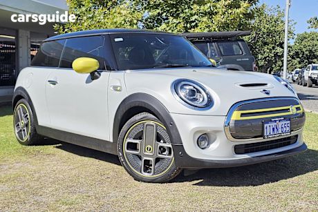 Silver 2020 Mini Cooper Hatchback Se Electric First Edtn 3D Hatc