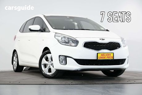 White 2016 Kia Rondo Wagon Si