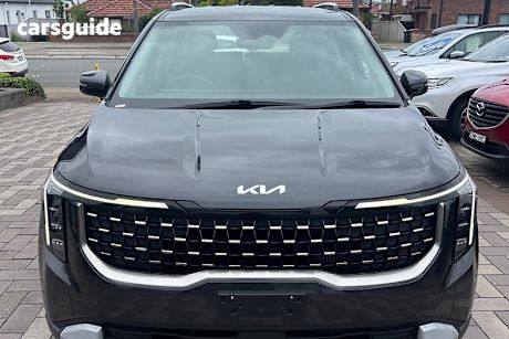 Grey 2024 Kia Carnival Wagon S