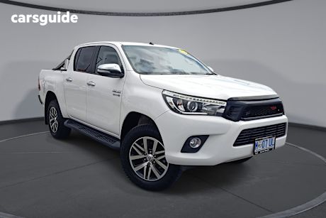 White 2017 Toyota Hilux Dual Cab Utility Sr5 (4X4)