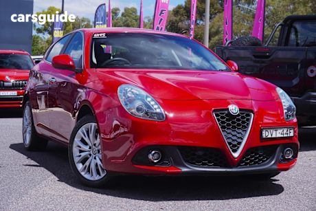 Red 2018 Alfa Romeo Giulietta Hatchback Super