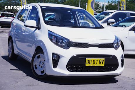 White 2022 Kia Picanto Hatchback S (Pe)