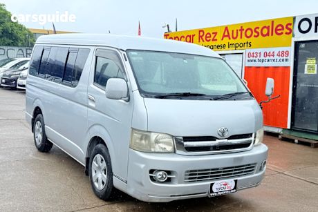 Silver 2004 Toyota HiAce Commercial COMMUTER