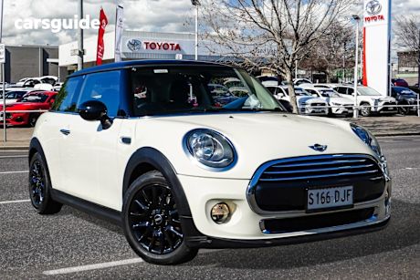 White 2017 Mini Cooper Hatchback