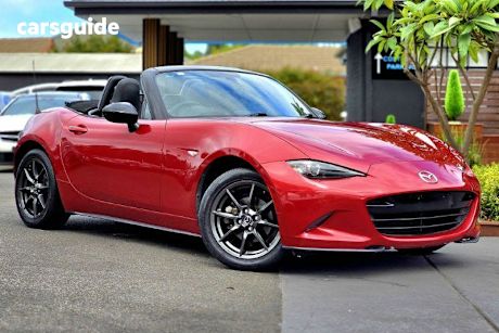 Red 2015 Mazda MX-5 Roadster Gt