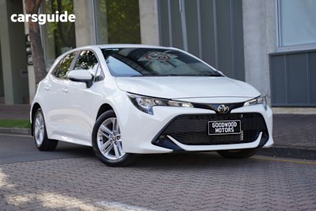 White 2018 Toyota Corolla Hatchback Ascent Sport (Hybrid)