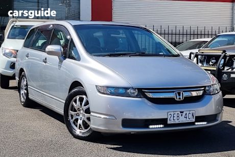 Silver 2006 Honda Odyssey Wagon Luxury