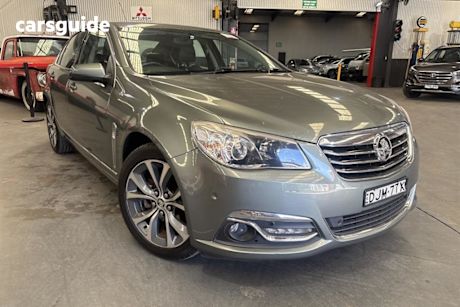 Green 2015 Holden Calais Sedan
