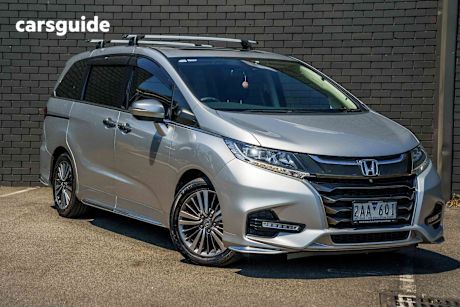 Silver 2018 Honda Odyssey Wagon Vti-L