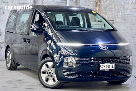 Blue 2022 Hyundai Staria Wagon
