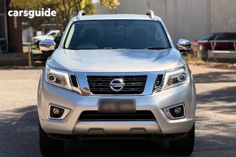 Silver 2018 Nissan Navara Dual Cab Pick-up St-X (4X2)