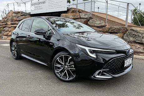 Black 2024 Toyota Corolla Hatchback Zr Hybrid