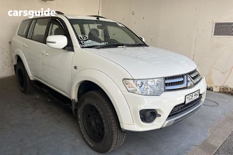 White 2014 Mitsubishi Challenger Wagon (4X4)