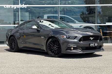Grey 2017 Ford Mustang Coupe Fastback Gt 5.0 V8