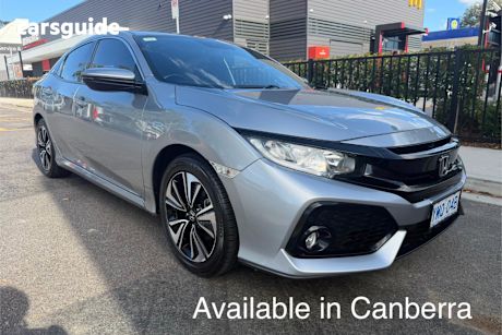 Silver 2017 Honda Civic Hatchback Vti-L