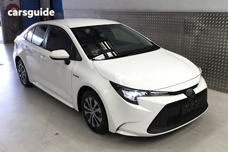 White 2021 Toyota Corolla Sedan Ascent Sport (Hybrid)