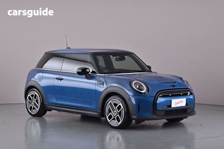 Blue 2022 Mini Cooper Hatchback Se Classic 3D Hatch