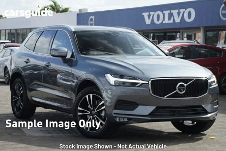 Grey 2018 Volvo XC60 Wagon D4 Momentum
