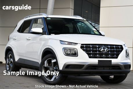 White 2024 Hyundai Venue Wagon Elite (black) Sunroof