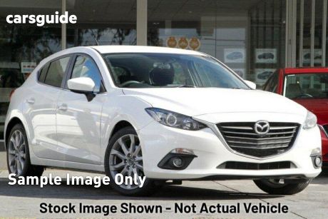 White 2015 Mazda 3 Hatchback SP25