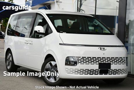 White 2023 Hyundai Staria Wagon
