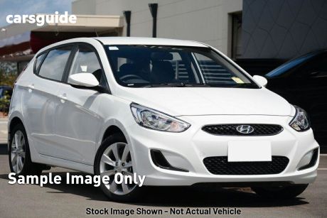 White 2019 Hyundai Accent Hatchback Sport