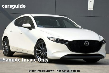 White 2019 Mazda 3 Hatchback G20 Evolve