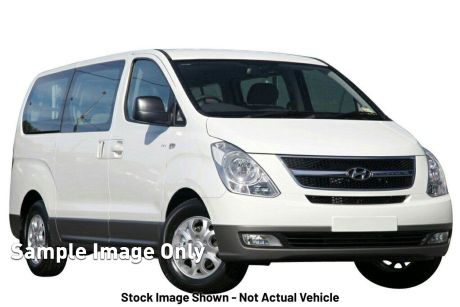 White 2011 Hyundai Imax Wagon