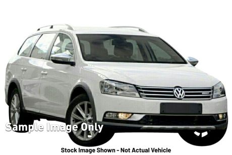 White 2013 Volkswagen Passat Wagon Alltrack