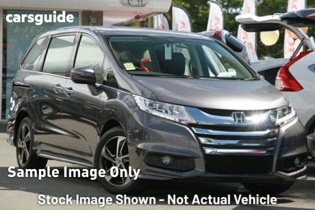 Grey 2015 Honda Odyssey Wagon VTI-L