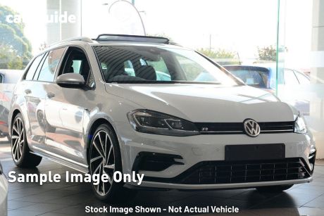 White 2018 Volkswagen Golf Wagon R