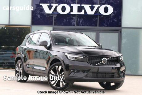 Black 2023 Volvo XC40 Wagon Ultimate B5 Dark Mhev