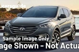 White 2018 Hyundai Santa FE Wagon Active X