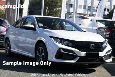 White 2019 Honda Civic Hatchback VTI