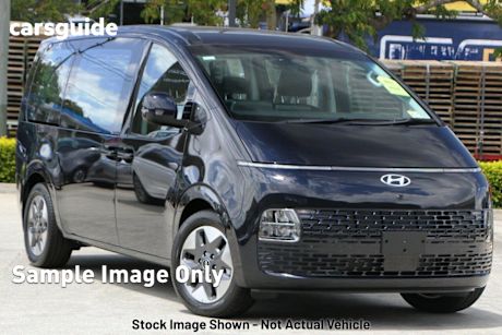 White 2022 Hyundai Staria Wagon