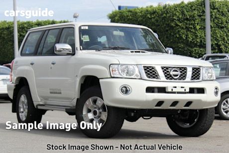 White 2015 Nissan Patrol Wagon ST (4X4)