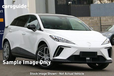 White 2024 MG MG4 Hatchback Essence 64
