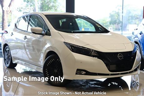 White 2023 Nissan Leaf Hatchback