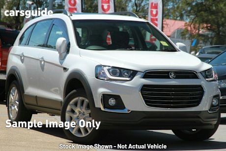White 2017 Holden Captiva Wagon Active 7 Seater